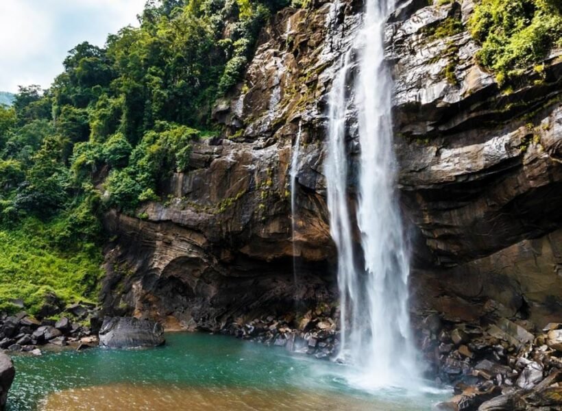 Chasing-Waterfalls-The-5-Most-Spectacular-Cascades-of-Nuwara-Eliya-1050x700-1