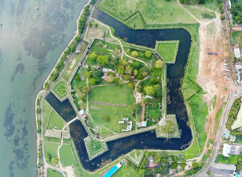 Drone-photo-of-Jaffna-Fort-in-Sri-Lanka_featured