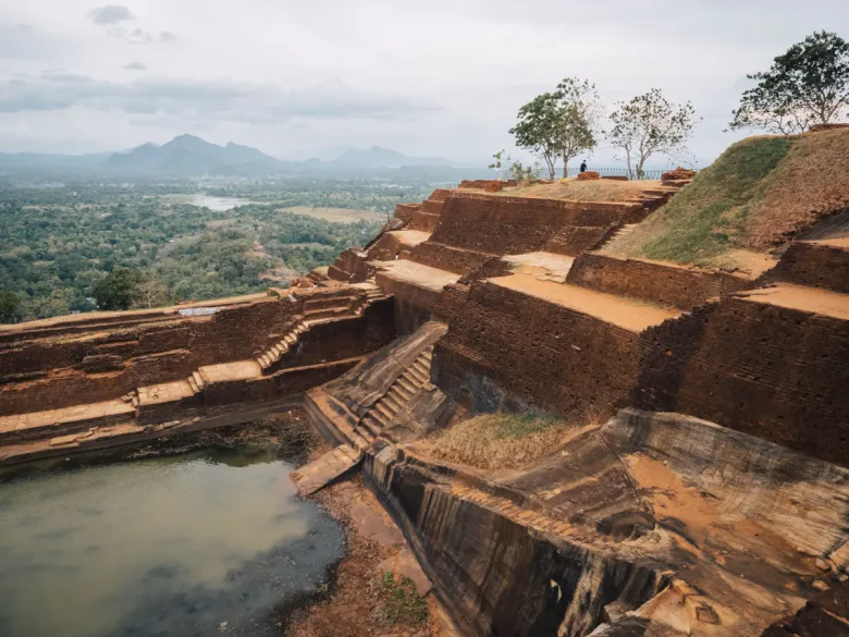 Terraces-on-top-of-Sigiriya-Rock-Fortress