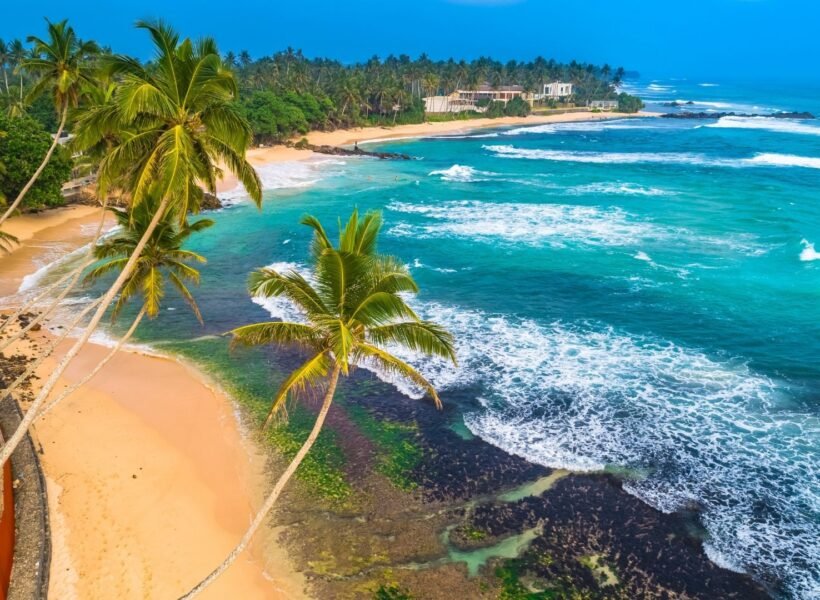 Unawatuna-Beach-Sri-Lanka-